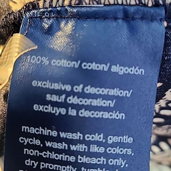 Tommy Hilfiger Navy Blue Top White Flowers, V-neckline,  Longsleeves, Size Large - Picture 8 of 8